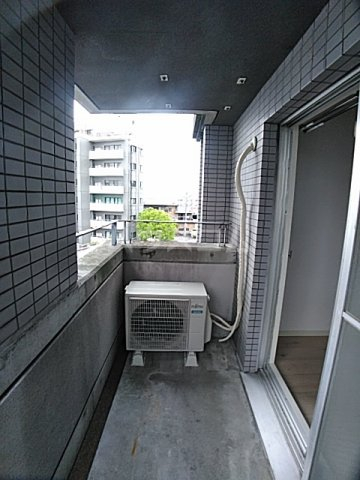 23/30 バルコニー