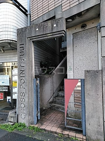 27/30 エントランス