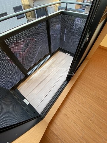 15/28 バルコニー