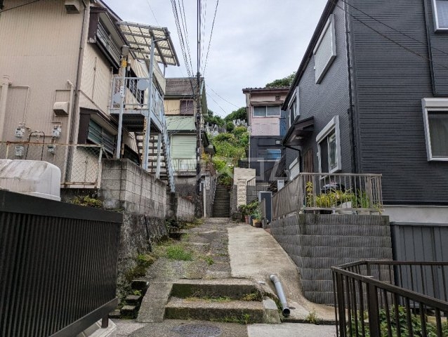 21/22 エントランス