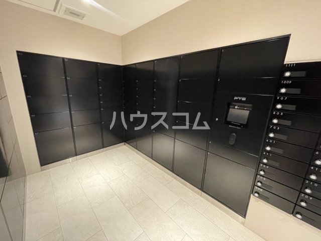 20/30 エントランス