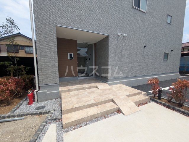2/3 エントランス