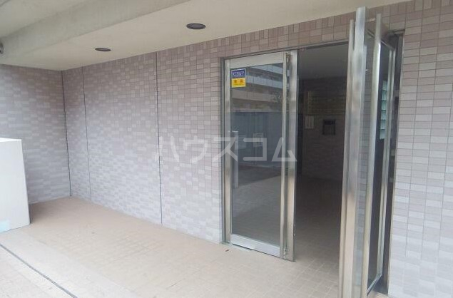 17/27 エントランス