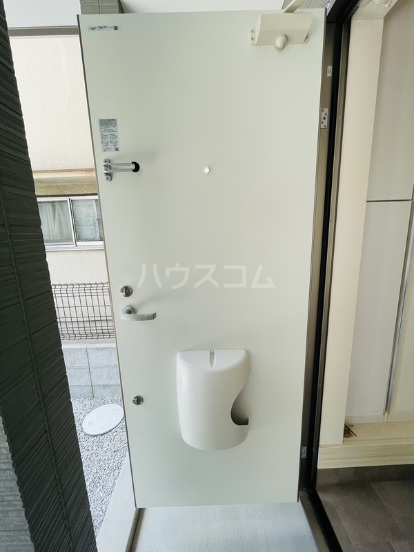 16/26 エントランス