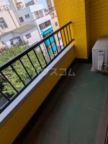 23/30 バルコニー