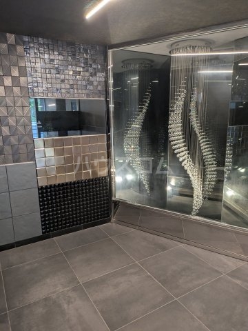 21/30 エントランス