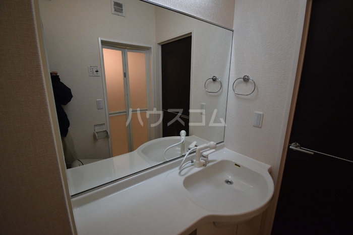 13/28 洗面