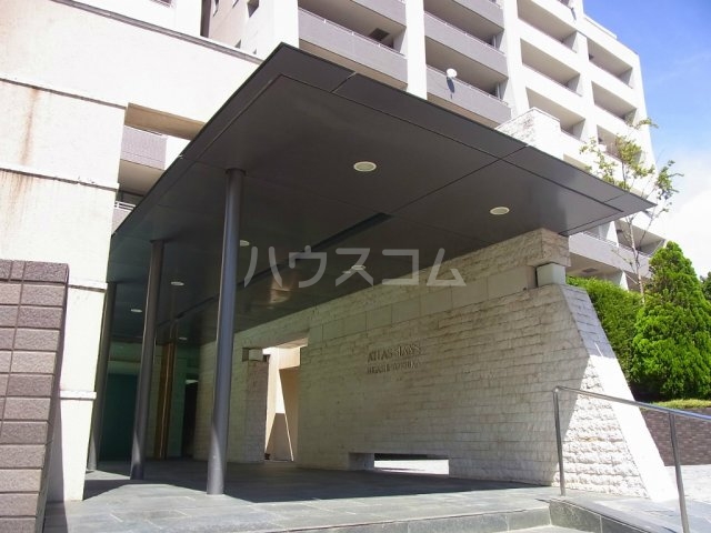 21/28 エントランス