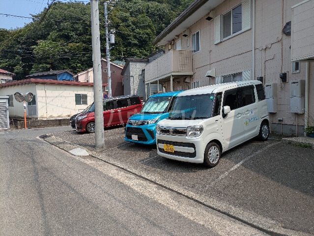 2/3 駐車場
