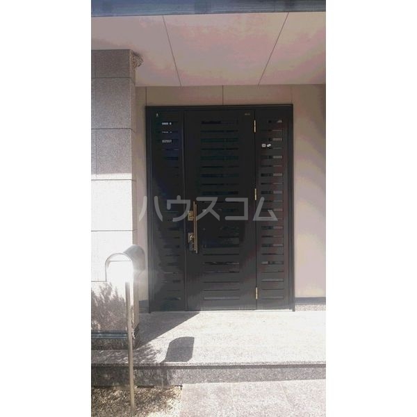 2/3 エントランス