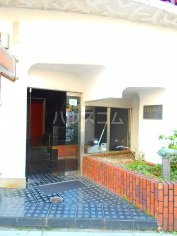 2/5 エントランス