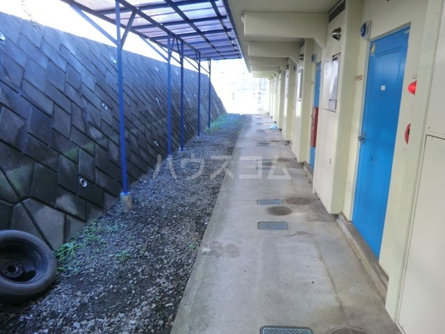 20/29 エントランス