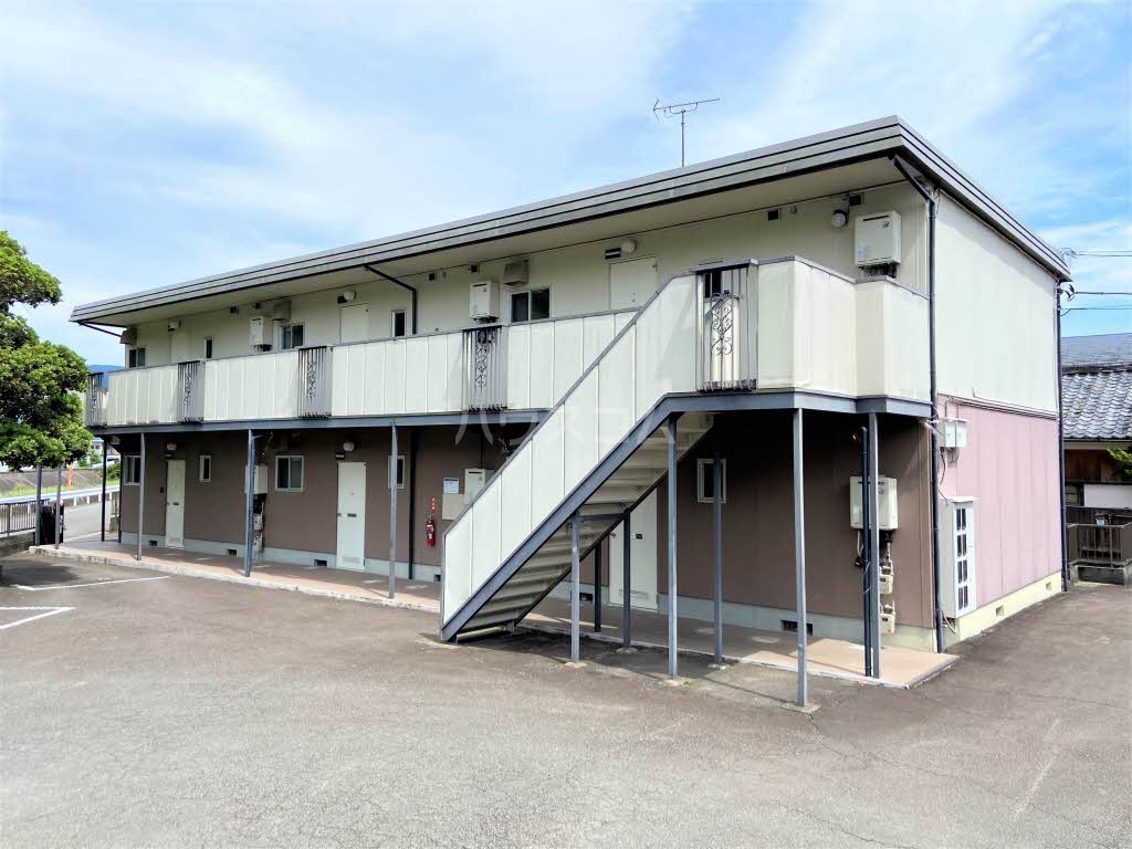 フォーブルタカギⅡの外観