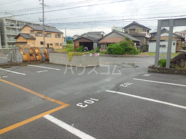 22/29 駐車場