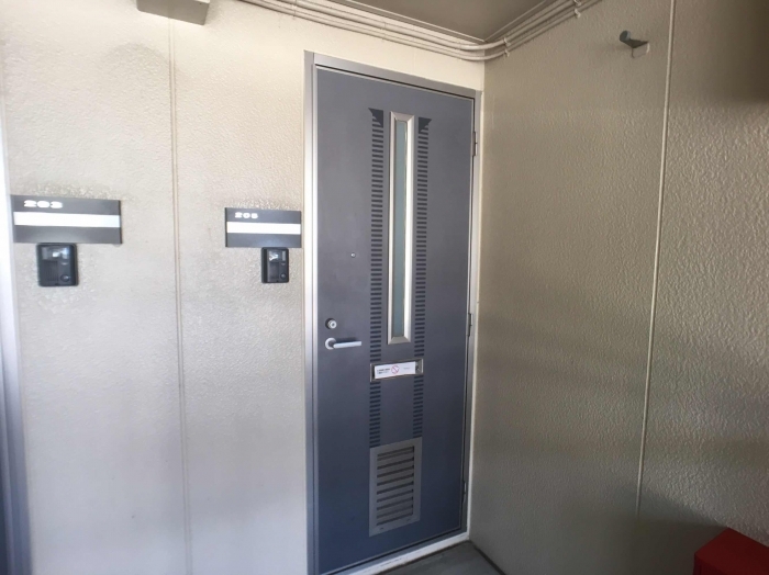 18/21 エントランス