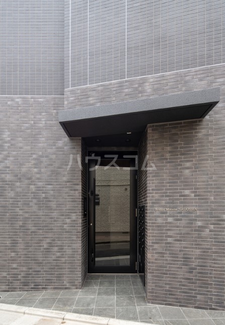 20/23 エントランス