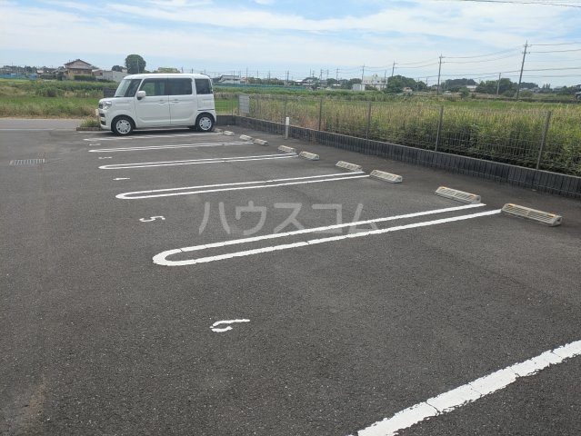22/23 駐車場