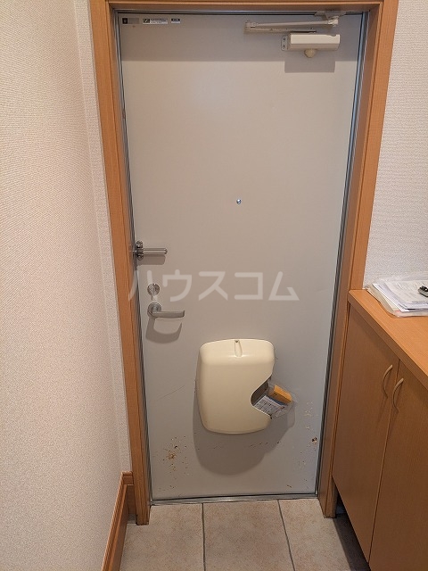 14/30 玄関
