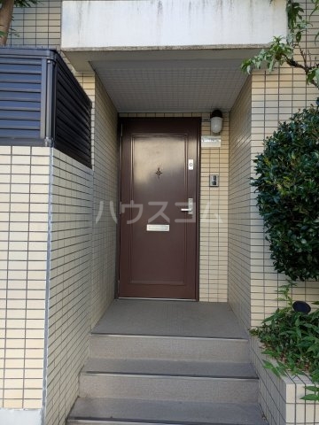 25/30 エントランス