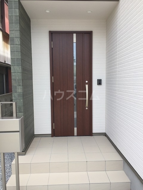 14/20 エントランス