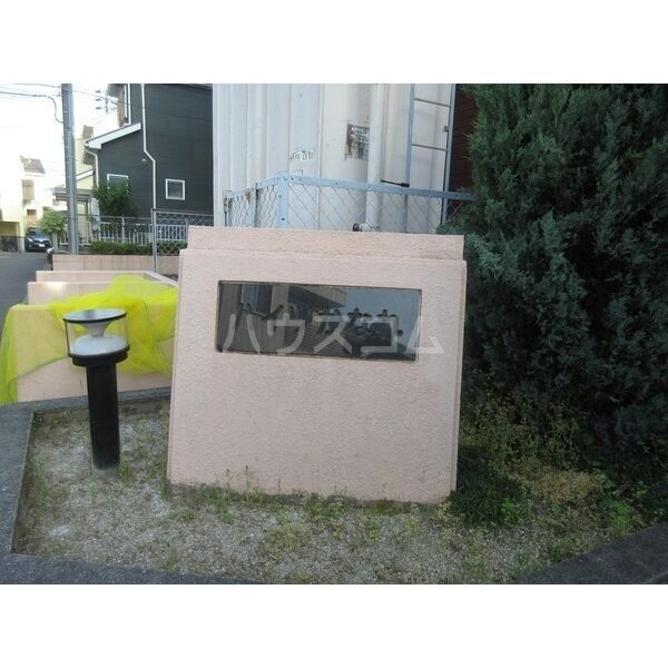 14/19 エントランス