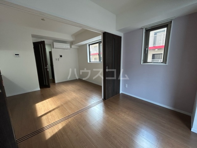 21/30 エントランス