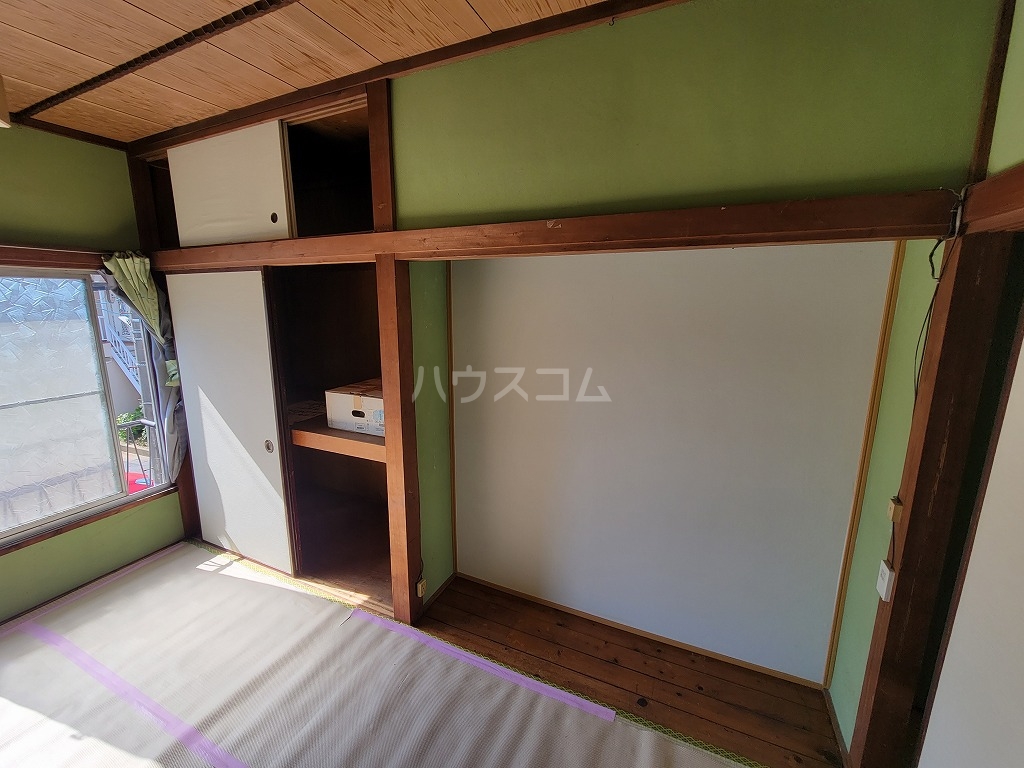 28/30 エントランス