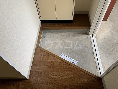 13/30 玄関
