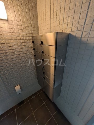 28/30 エントランス