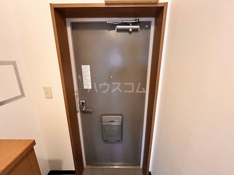 13/29 玄関