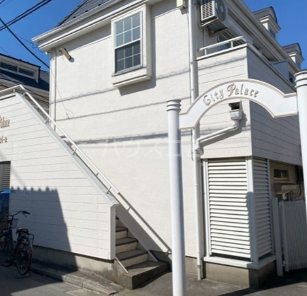 14/22 エントランス