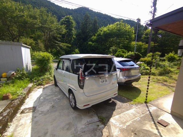 3/3 駐車場