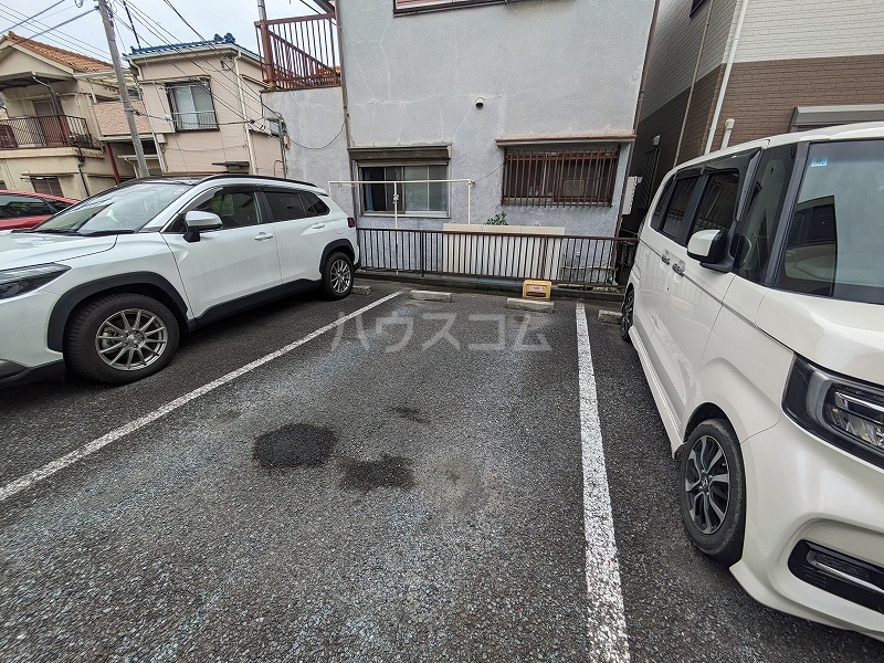 2/7 駐車場