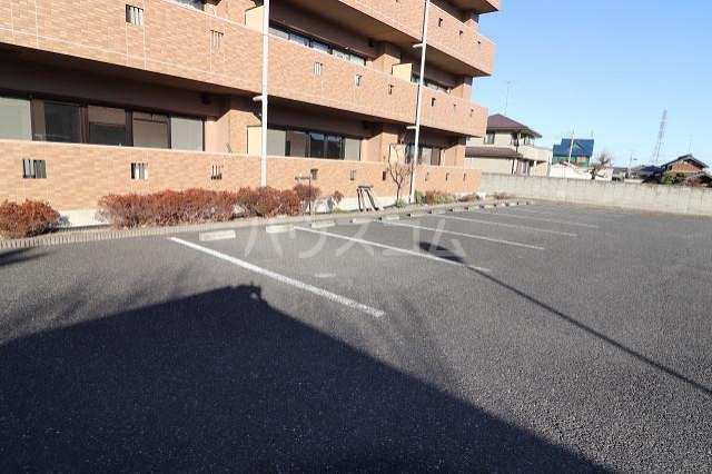 14/17 駐車場