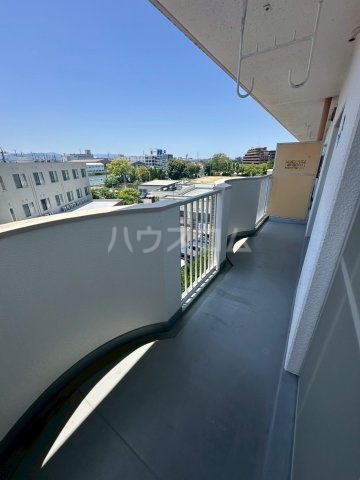 18/26 バルコニー