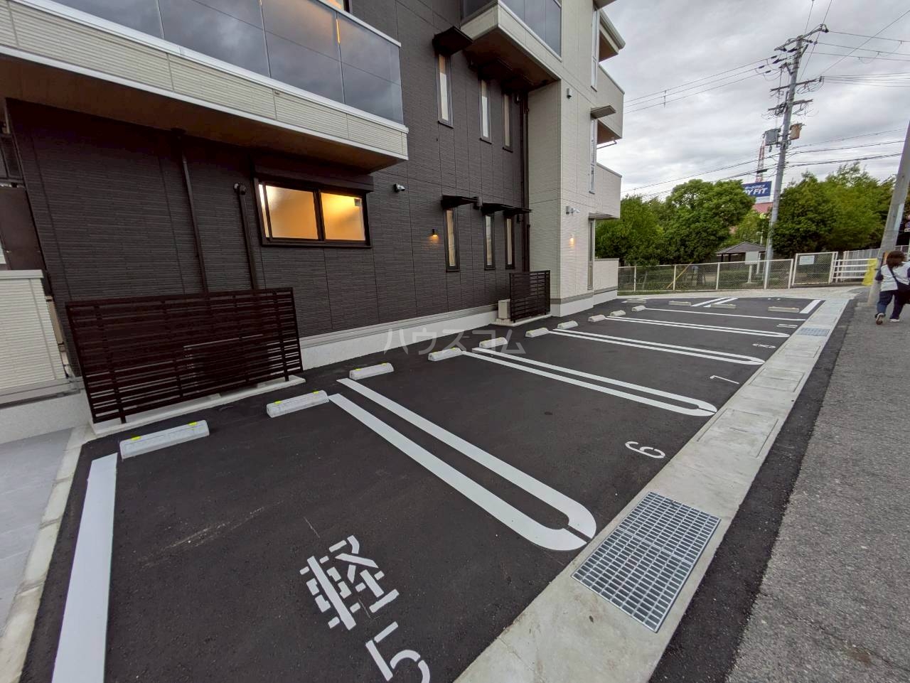 24/28 駐車場