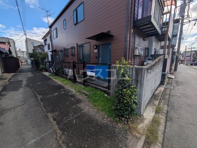 2/2 エントランス