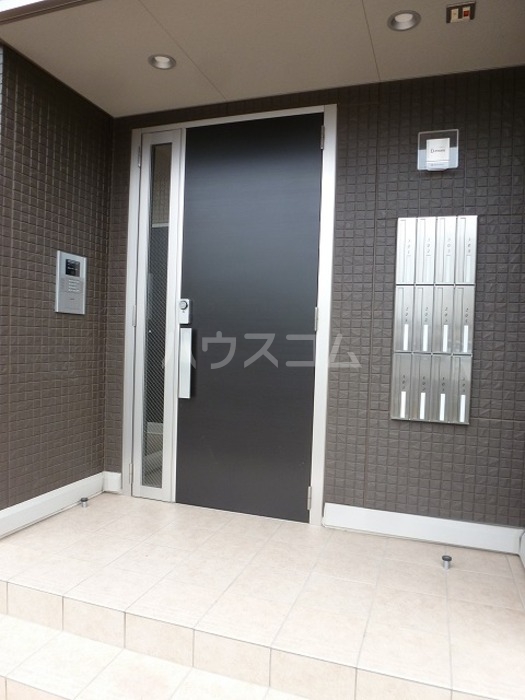 18/26 エントランス