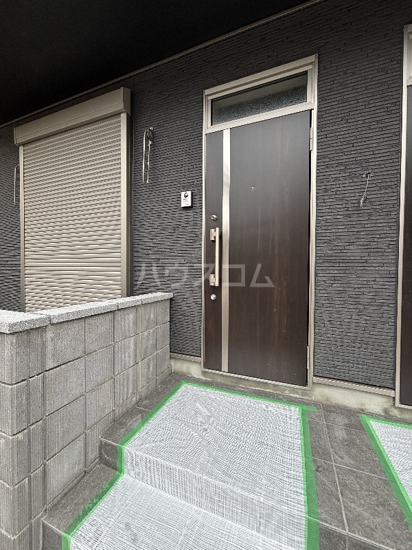 19/30 エントランス