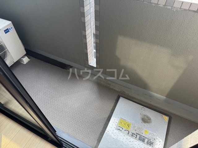 13/19 バルコニー