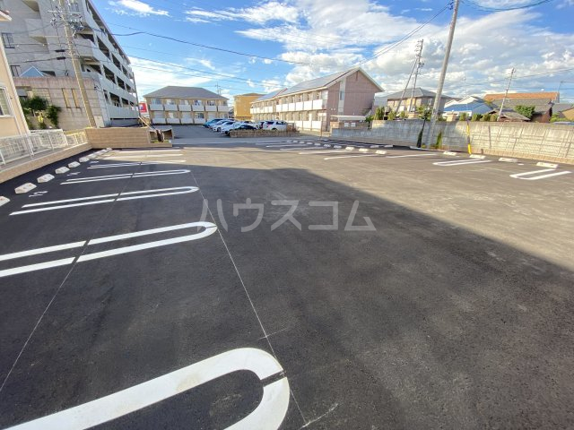 2/5 駐車場