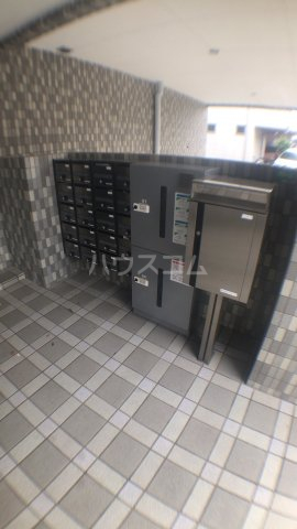 22/30 エントランス