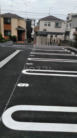 26/30 駐車場