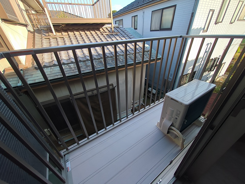 13/18 バルコニー