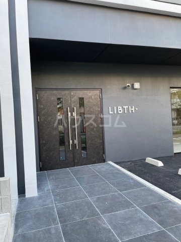 16/18 エントランス