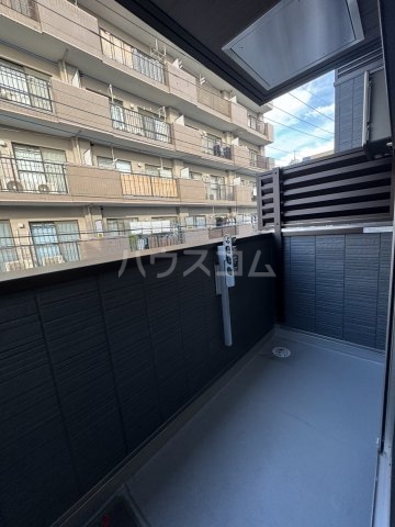 21/30 バルコニー