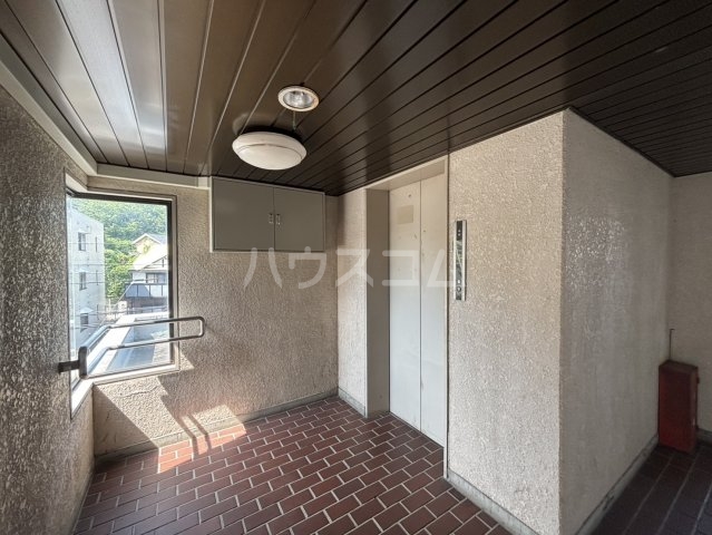 3/5 エントランス