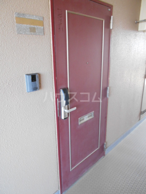 16/25 エントランス