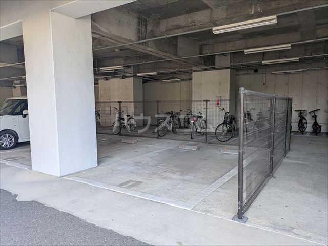 20/28 駐車場
