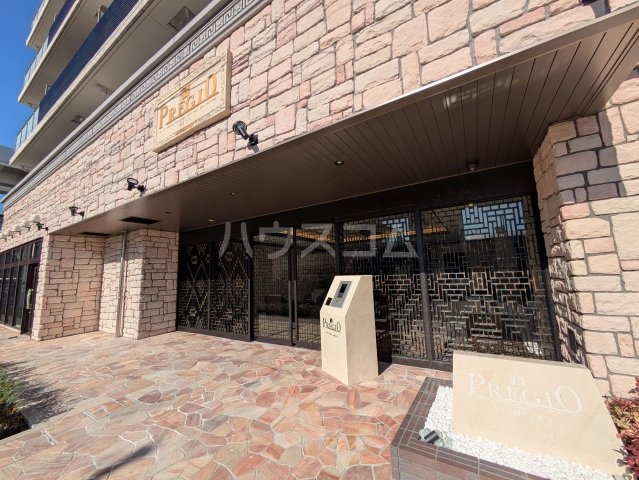 24/30 エントランス